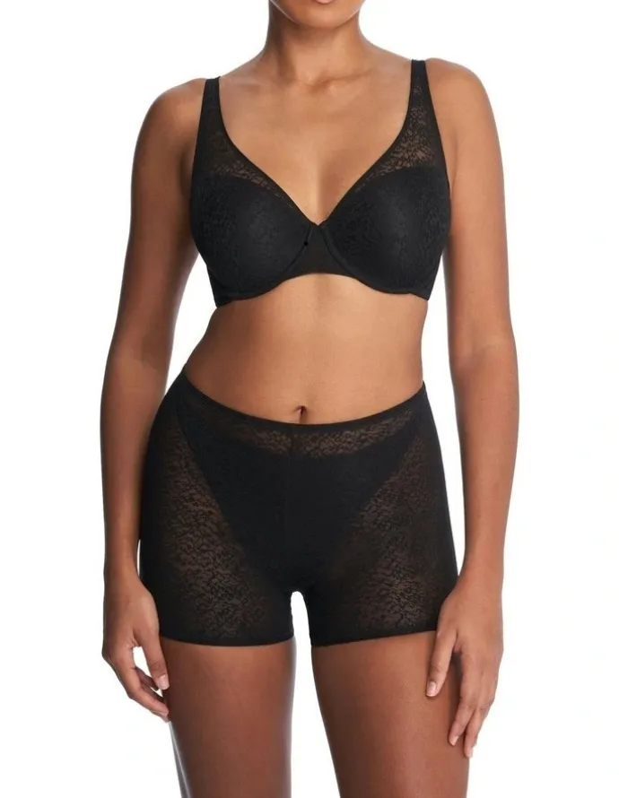 Natori Pretty Smooth Wired Full Coverage Contour Bra in Black