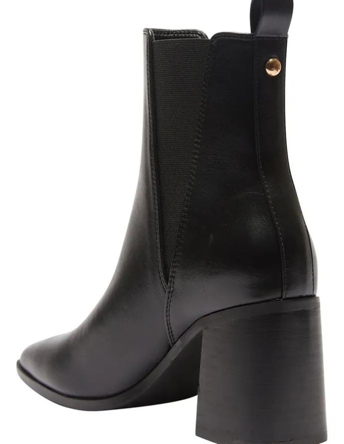 Ravella Major Boots In Black Smooth