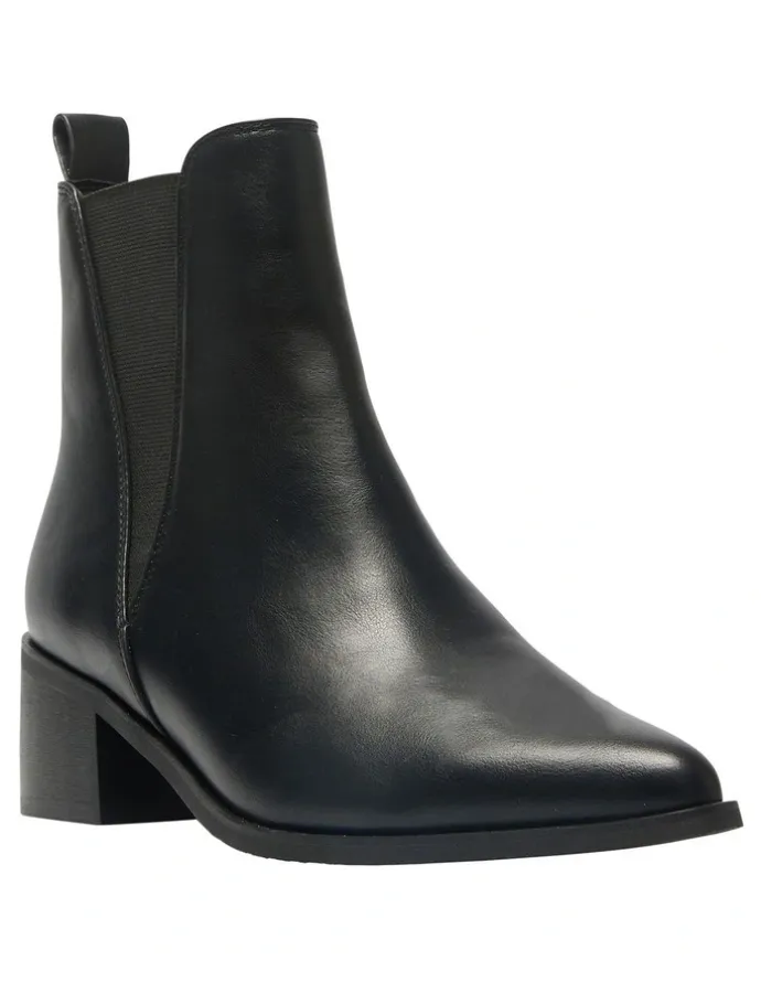 Ravella Noble Boots in Black