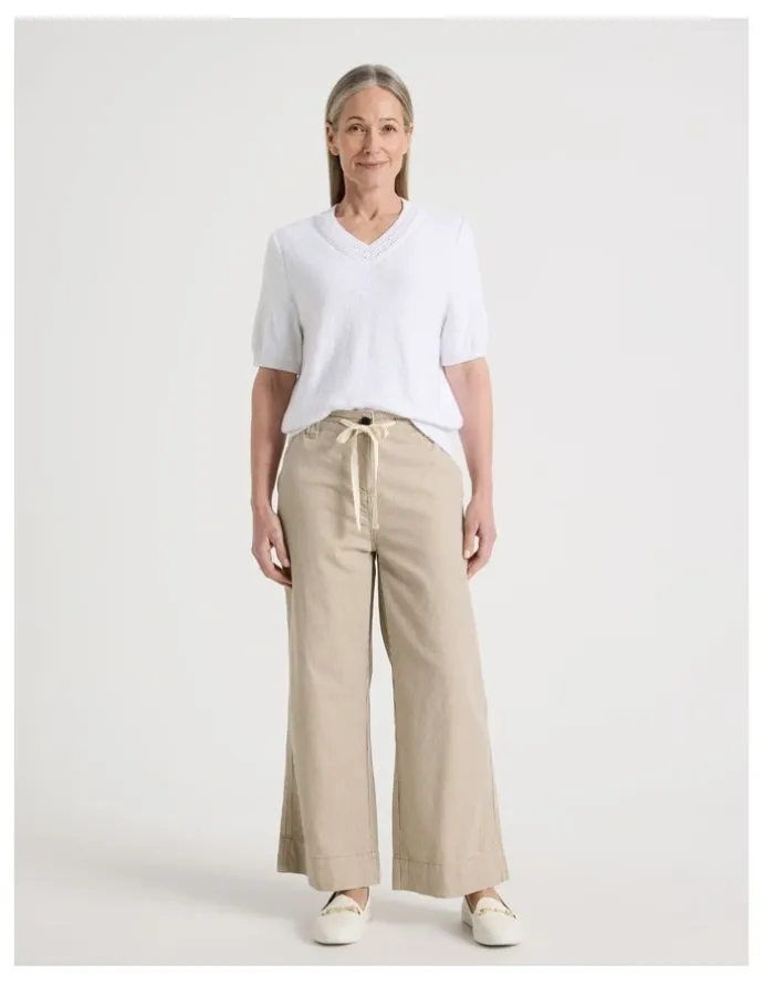 Regatta Petites Short Sleeve V Neck Knitted Top With Fancy Neckband in Snow