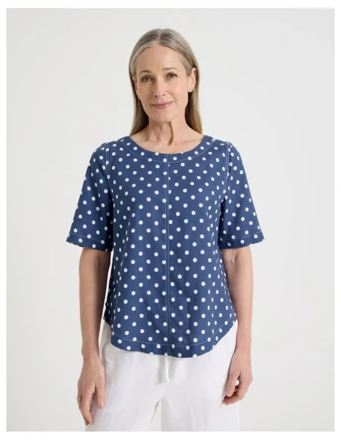 Regatta Petites Short Sleeve Top With CF Seam & Curved Hem in Blue/White Spot