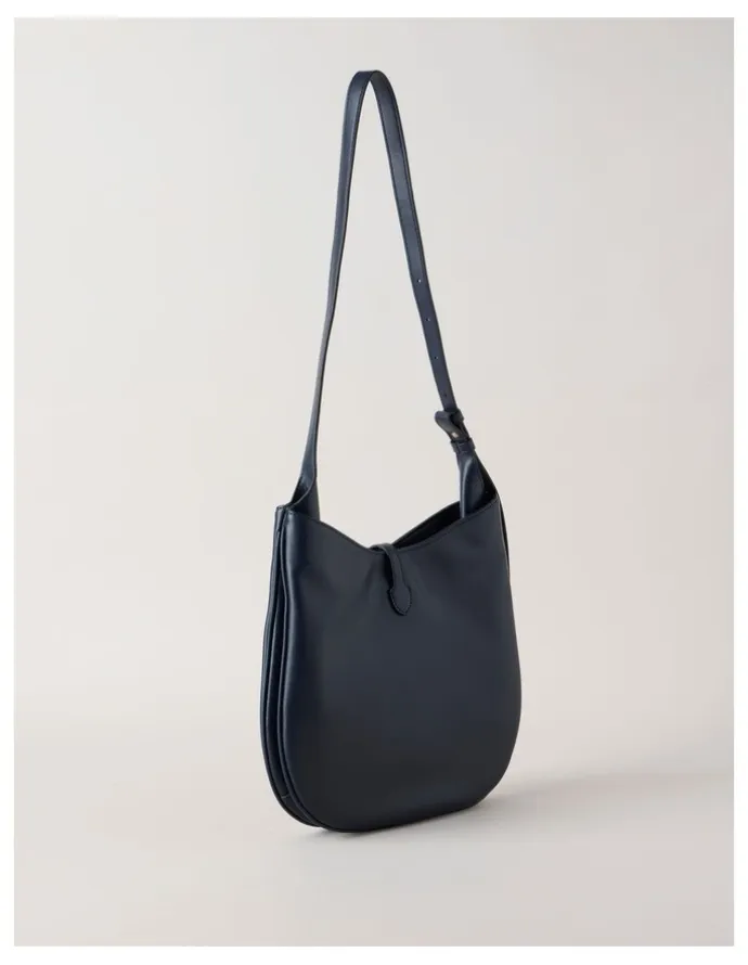 Regatta Rye Shoulder Bag in Navy