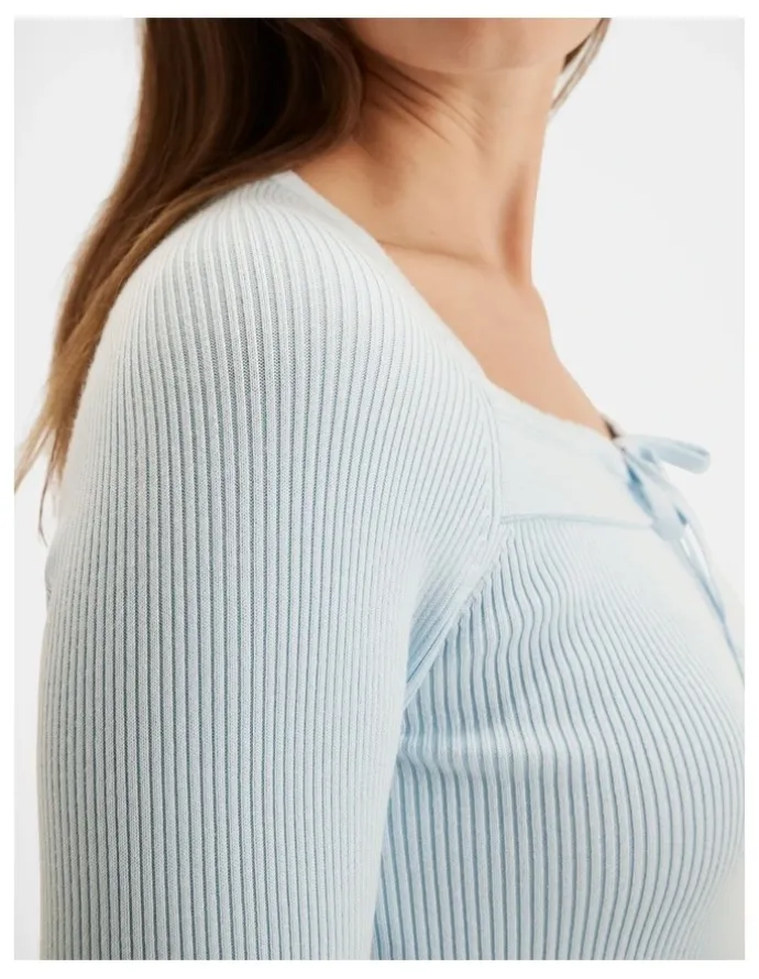 Review Ara Knit Top