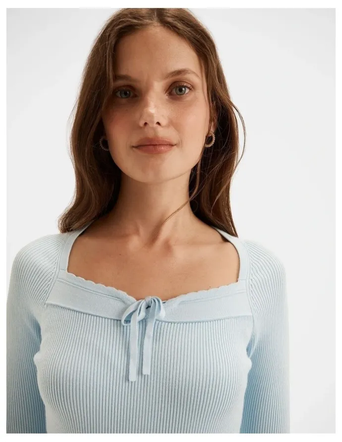 Review Ara Knit Top