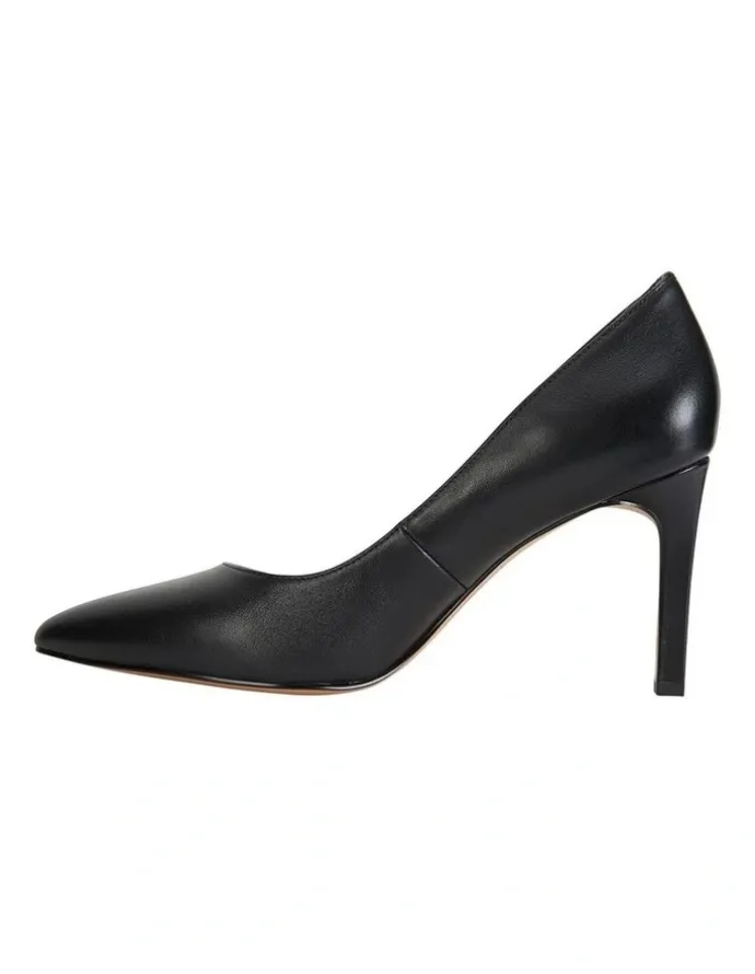 Sandler Octavia Heeled Shoes in Black Leather