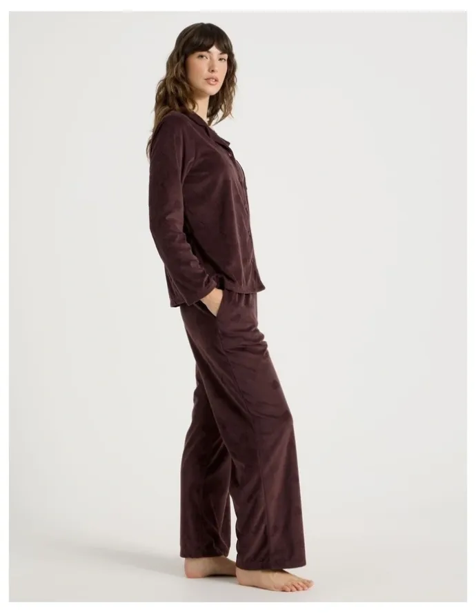 Soho Cosy Fleece Long Sleeve Button Up Pyjama Set in Raisin Debossed Heart Print