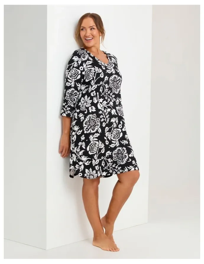 Taking Shape Bamboo Monochrome Nightie Black/off White
