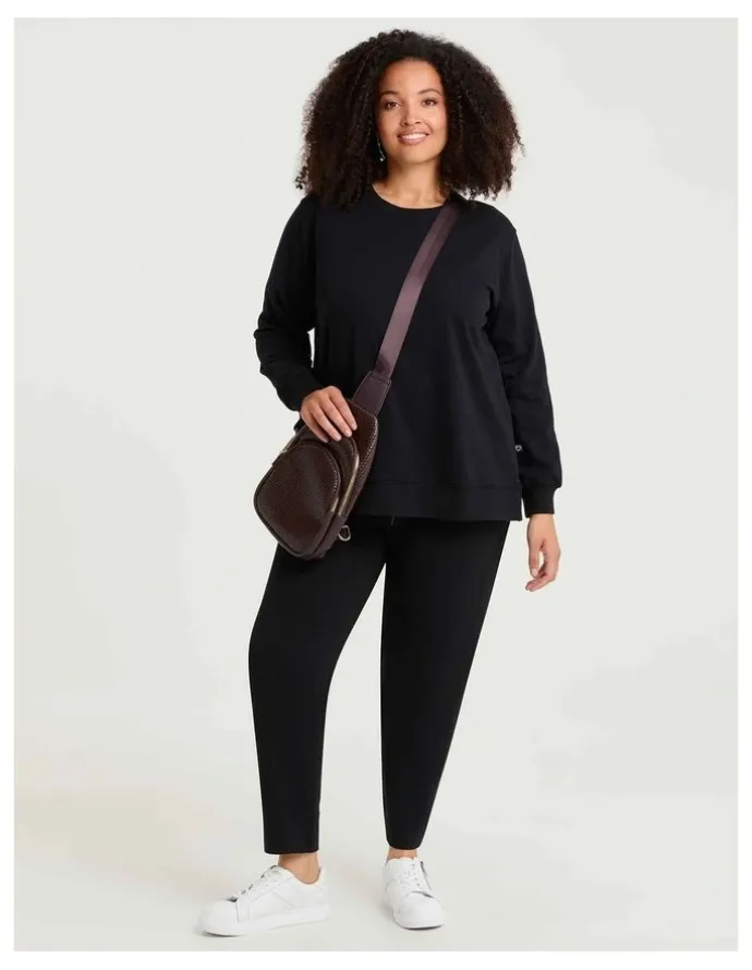 Taking Shape Boyfriend Tunic Sweat in Black