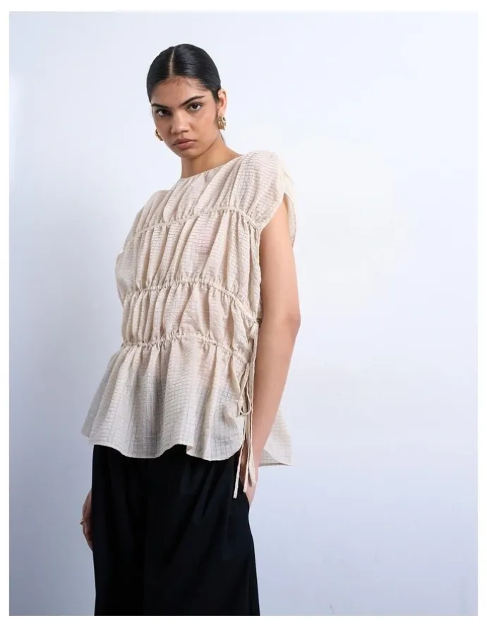 TOPSHOP Ena Short Sleeve Tie Top in Ecru