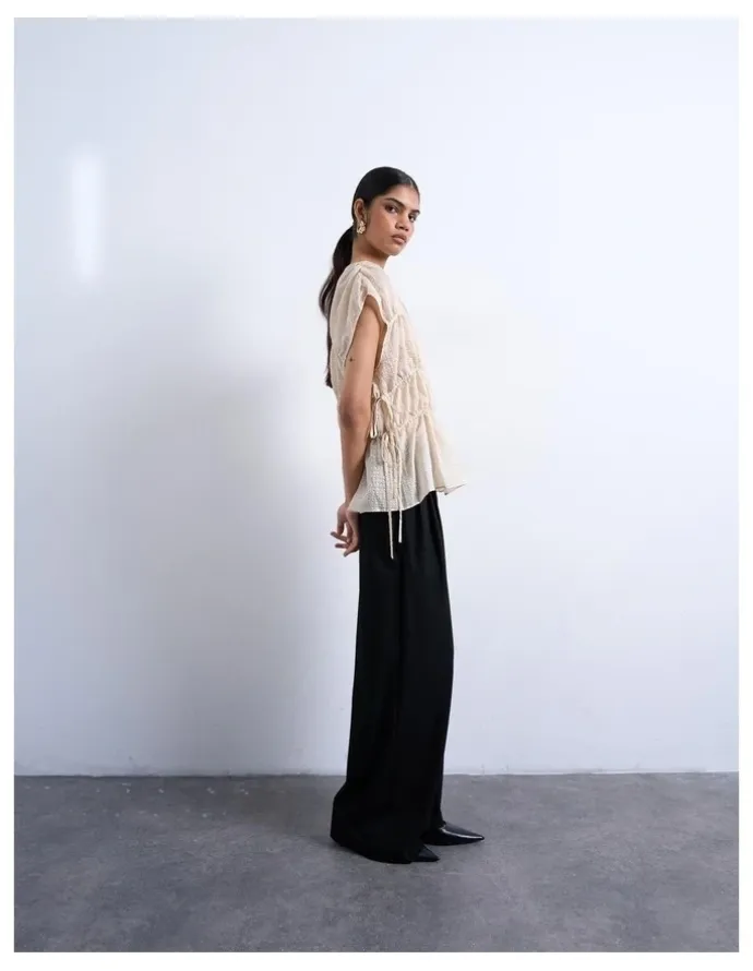 TOPSHOP Ena Short Sleeve Tie Top in Ecru