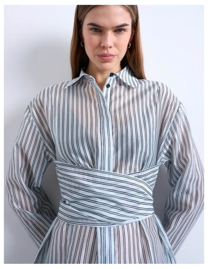 TOPSHOP Yara Tie Waisted Shirt in Blue