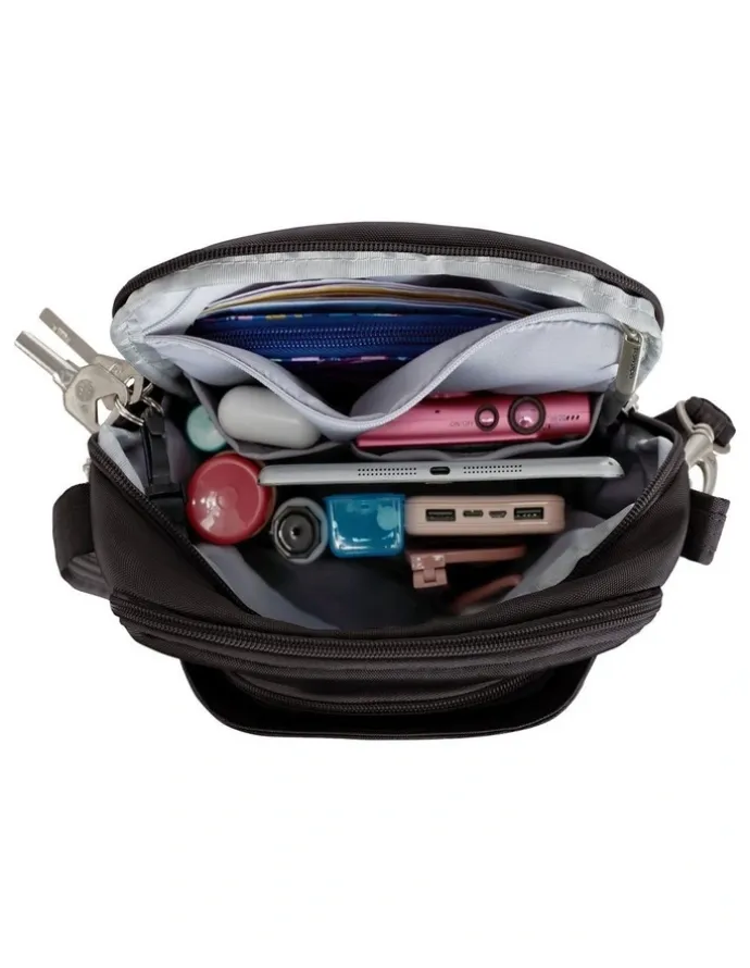 Travelon Classic Anti-Theft Travel Bag in Black