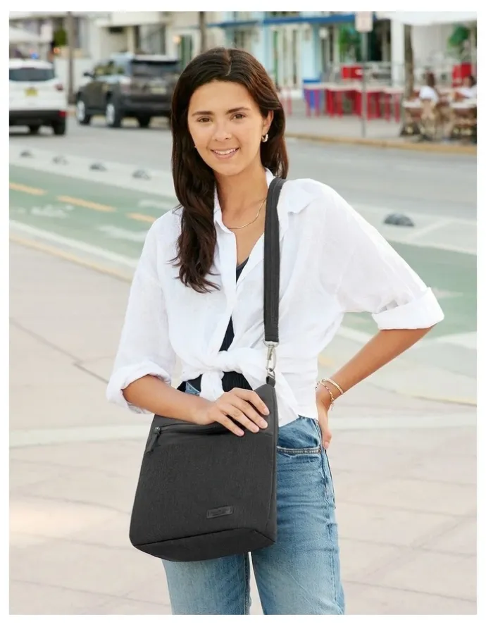 Travelon Metro Anti-Theft Crossbody Bag in Gray Heather