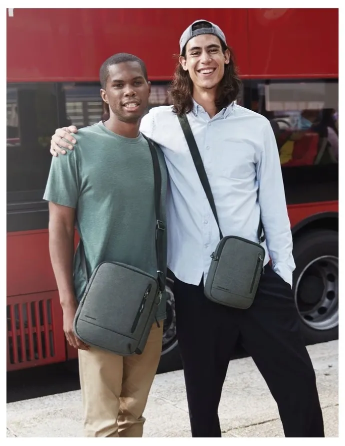 Travelon Urban Anti-Theft Small Crossbody Bag in Black