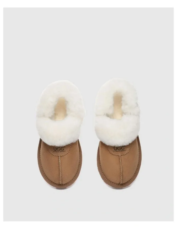 UGG Australian Shepherd Waffle Fluffy in Chestnut