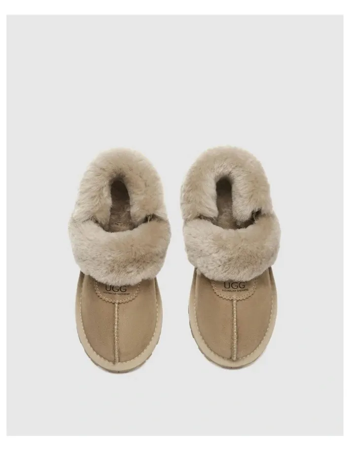 UGG Australian Shepherd Waffle Fluffy in Brown