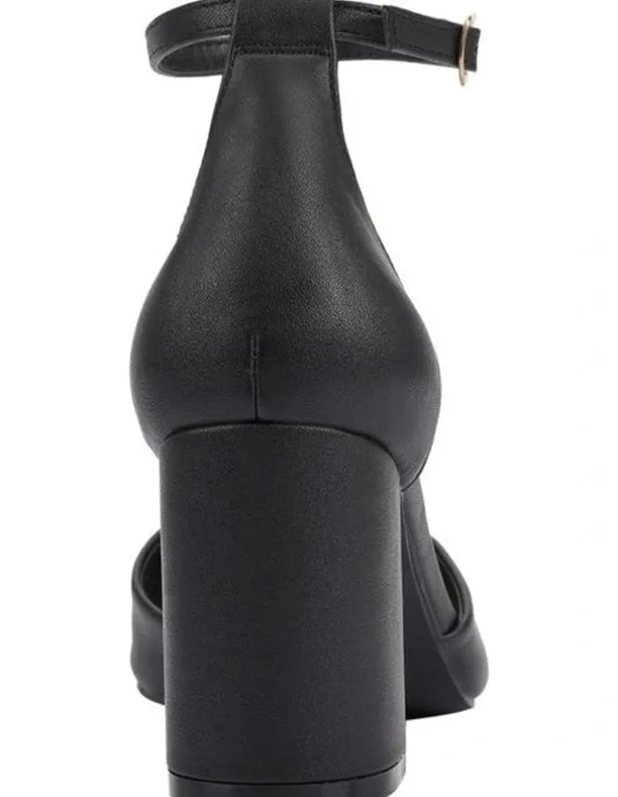 Verali Eli Closed Toe Block Heels in Black