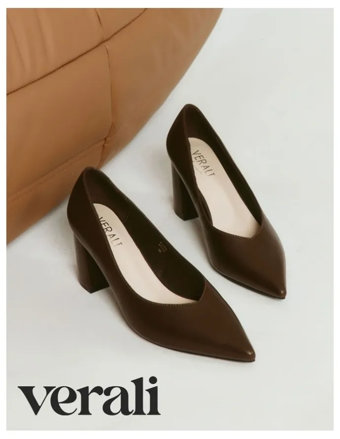 Verali Elliot Block Heel Pumps in Chalk White