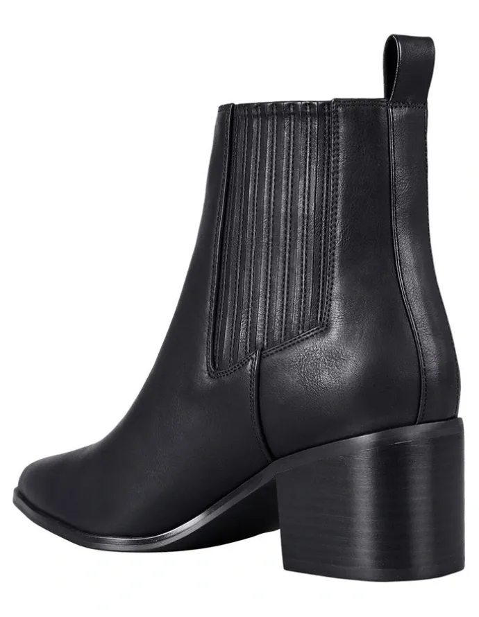 Verali Fillipin Ankle Boot in Black