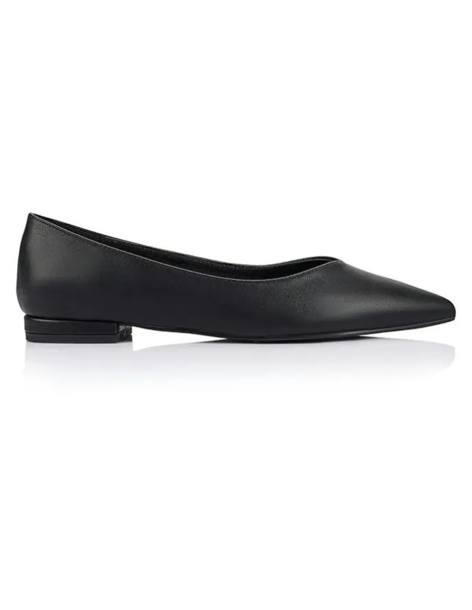 Verali Hickory Point Toe Flats in Black