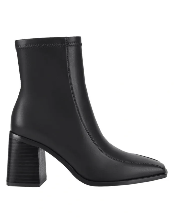 Verali Lively Ankle Boots in Black