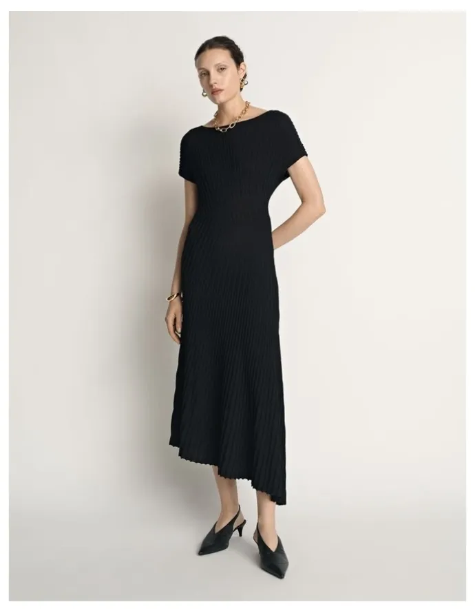 Veronika Maine Engineered Ribbed Knit Dress