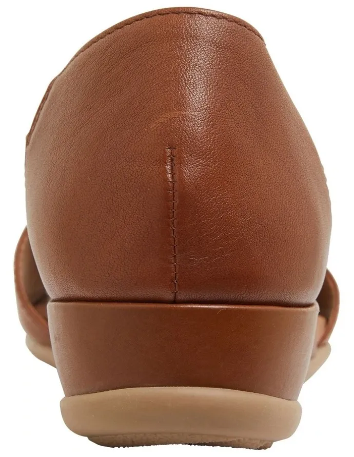 Wide Steps Caroline Mid Brown Glove Sandals