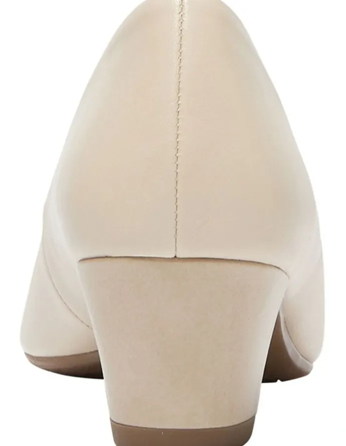 Wide Steps Hilary Heeled Shoes in Nude Leather