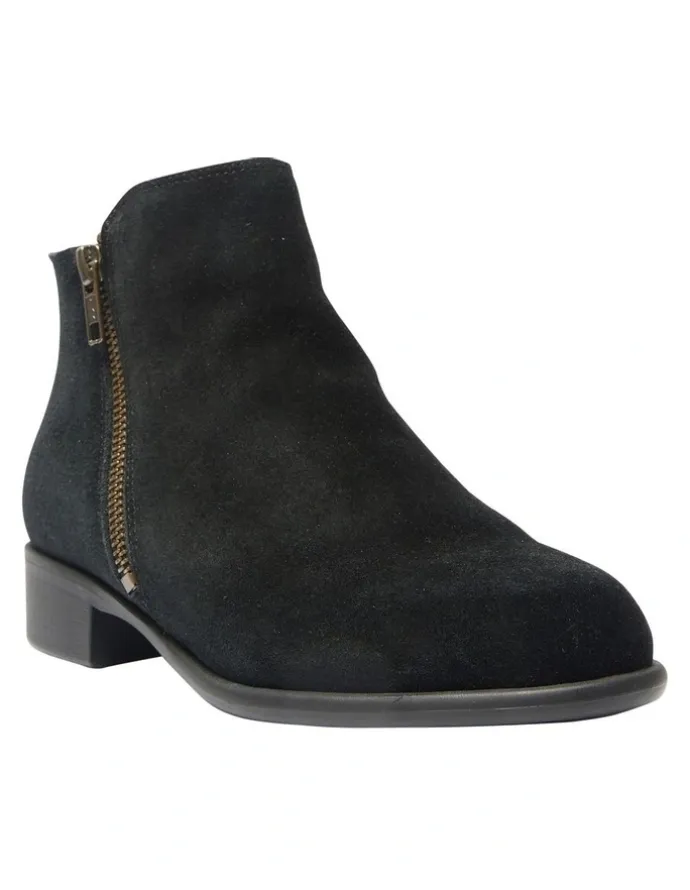 Wide Steps Lorenzo Boots in Black Suede