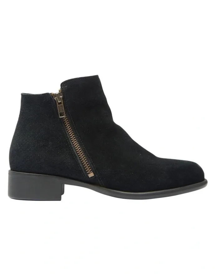 Wide Steps Lorenzo Boots in Black Suede