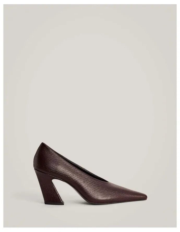 Witchery Avery Textured Heels in Fig