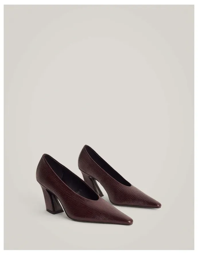 Witchery Avery Textured Heels in Fig