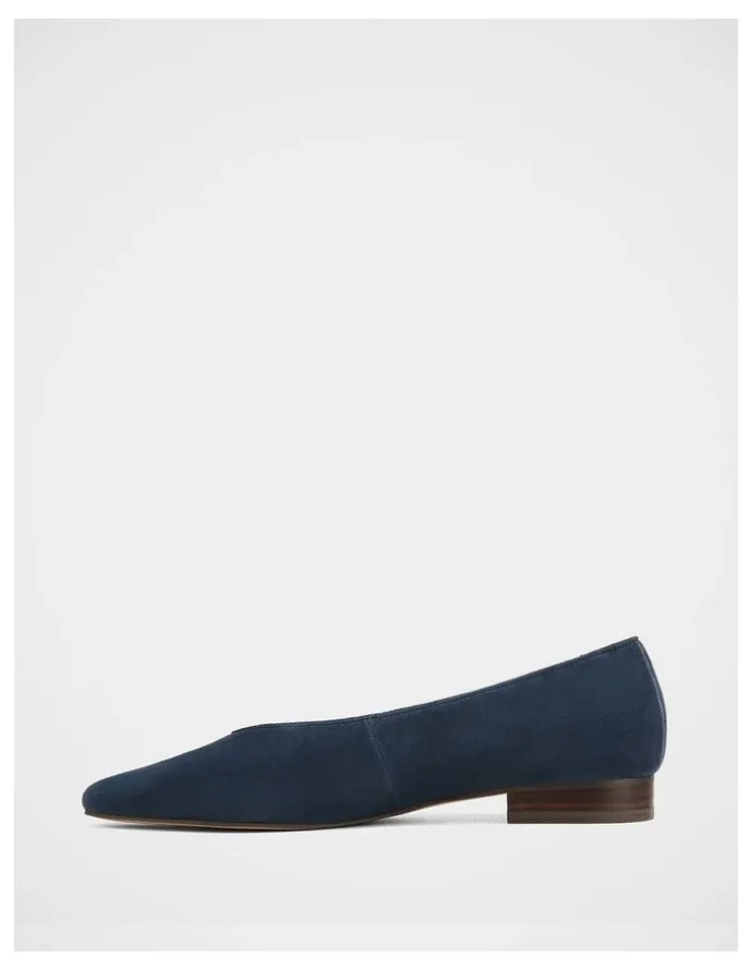 Wittner Calio Suede Leather Ballet Flat in Navy